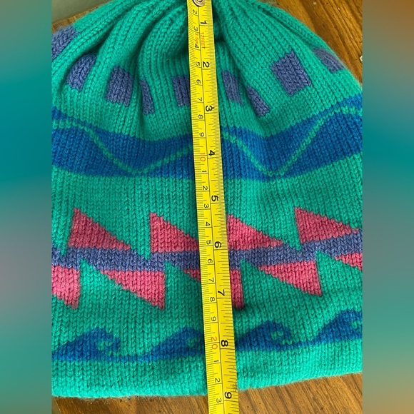 Vtg Patagonia Adult Beanie Green Multi Knit Fleece Geometric Wool Blend 80s 90s - Picture 8 of 9